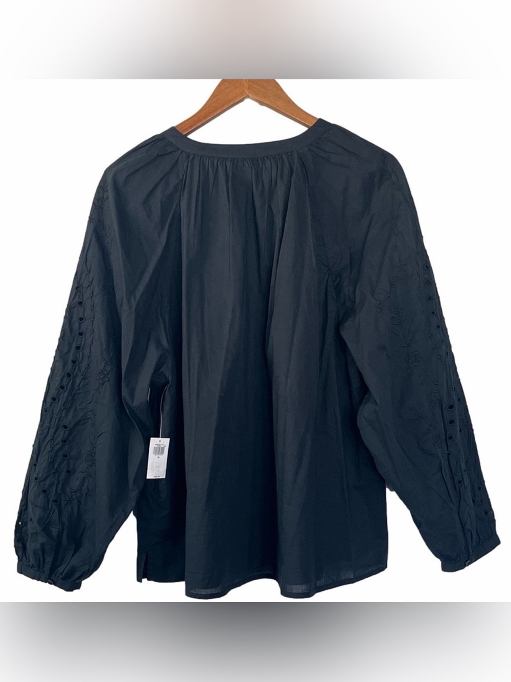 Old Navy Blouse Eyelet Sleeve Button Up Black XL - Picture 4 of 15